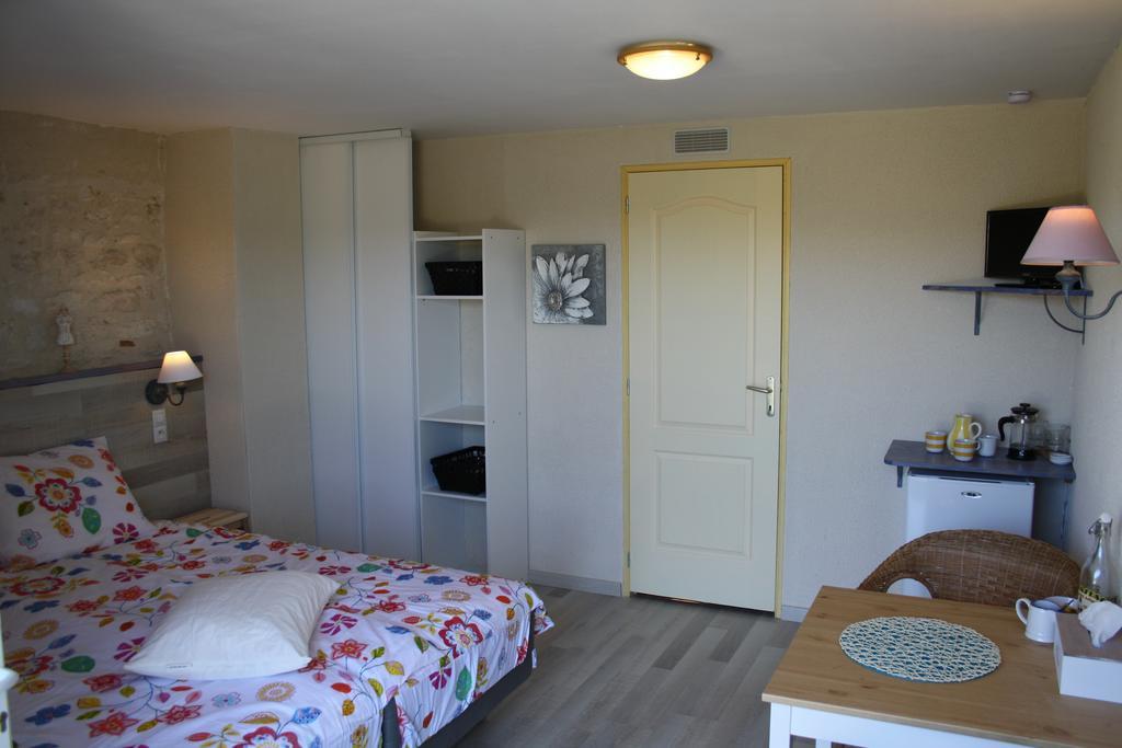 Bed and Breakfast La Perle Du Lot Castelnau-Montratier Zimmer foto
